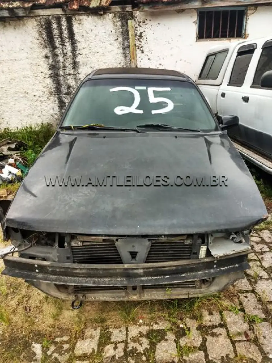 LOTE 025 - CAMINHAO EMP GE LA1418/51 5T 4X4 MERCEDES-BENZ, ANO 1995; VW/SANTANA 1.8, 5PSG, 4X2, ANO 2002, PLACA: IKP 0802