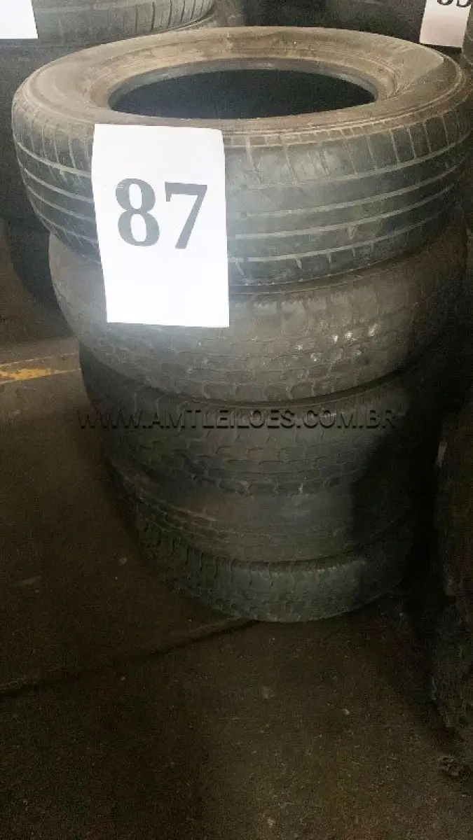 LOTE 087 - MARCA/MODELO: 05 PNEUS 185/70 R14