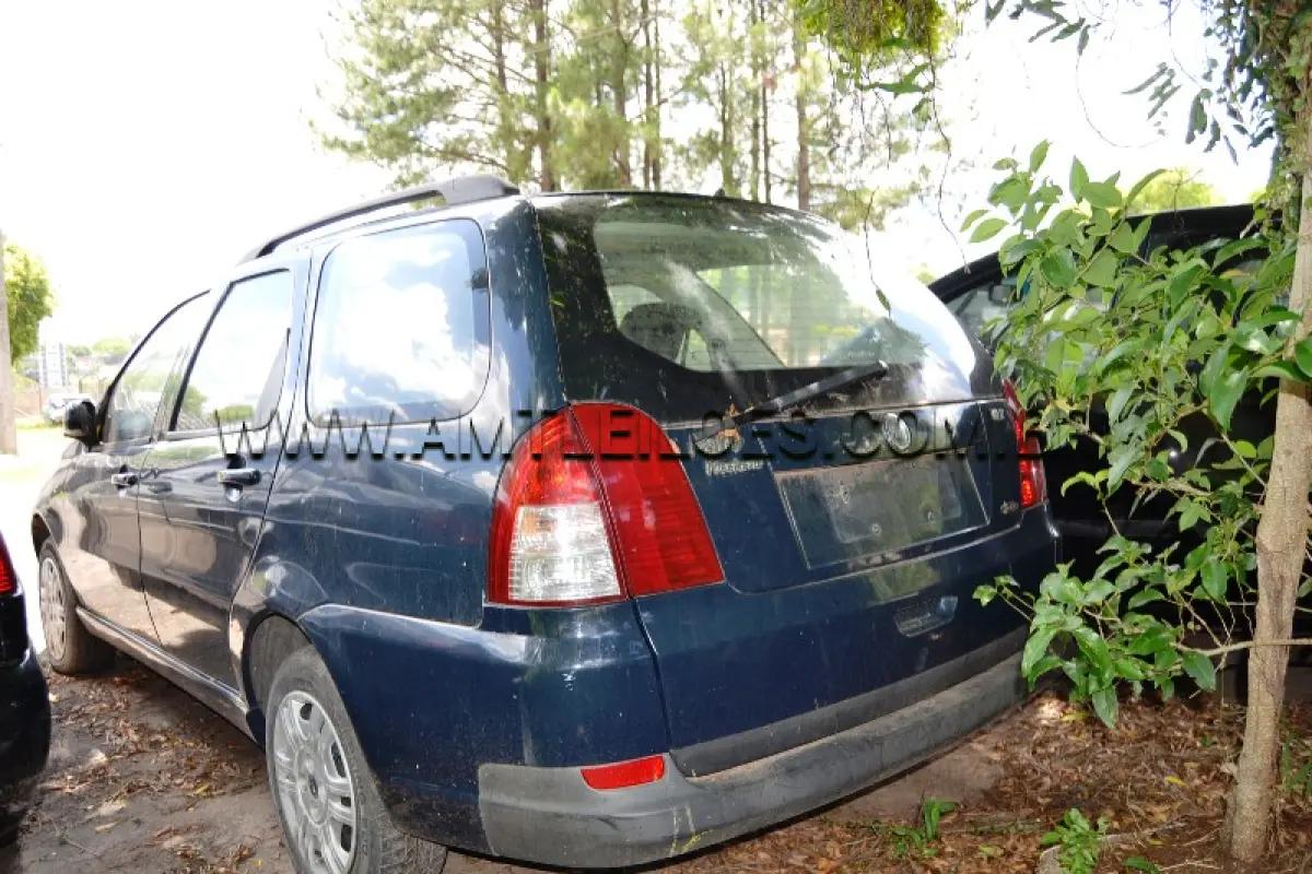 LOTE 006 - MARCA/MODELO: AUTOMÓVEL FIAT PALIO WEEK HLX FLEX, 1.8