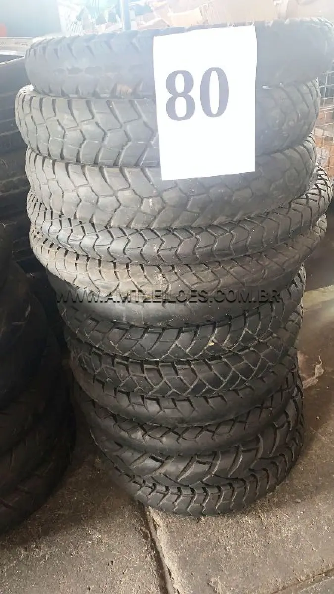 LOTE 080 - MARCA/MODELO: 01 PNEU 110/90 R170; 02 PNEUS 100/90 R19 ; 07 PNEUS 120/80 R18 ; 02 PNEUS 90/90 R21