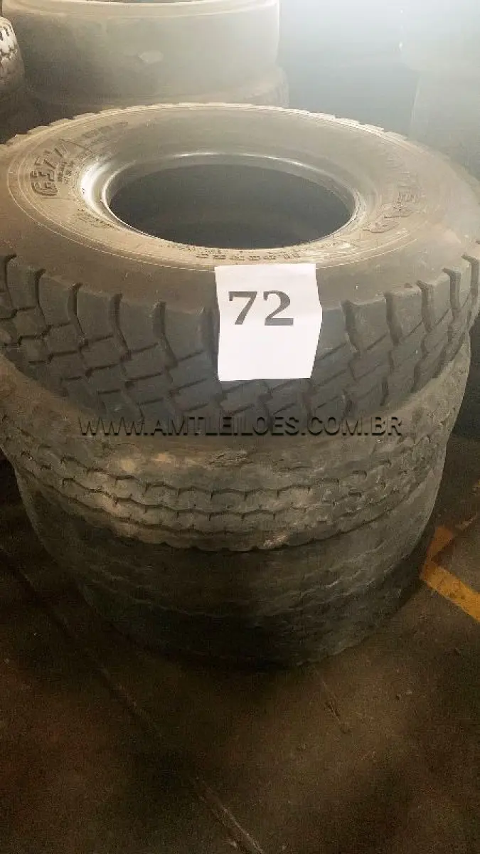 LOTE 072 - MARCA/MODELO: 04 PNEUS 11.00 R22