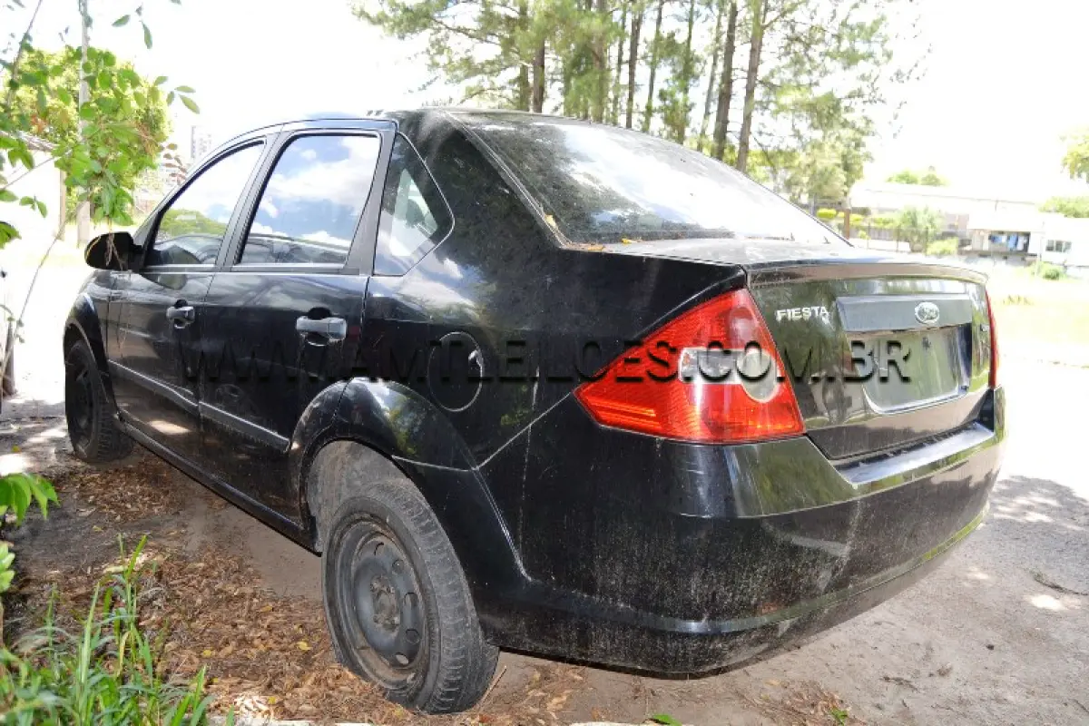 LOTE 007 - MARCA/MODELO: AUTOMÓVEL FORD FIESTA SEDAN 1.6 FLEX
