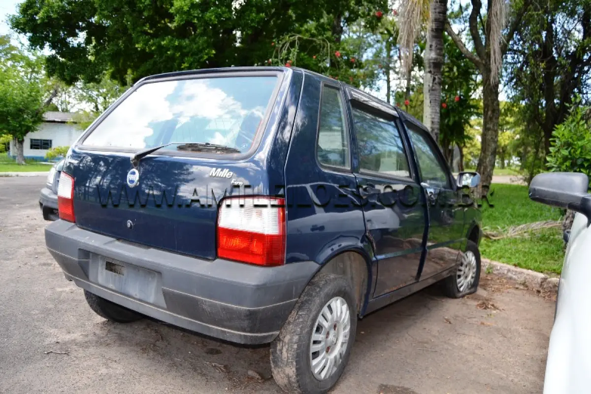LOTE 005 - MARCA/MODELO: AUTOMÓVEL FIAT UNO MILLE FIRE