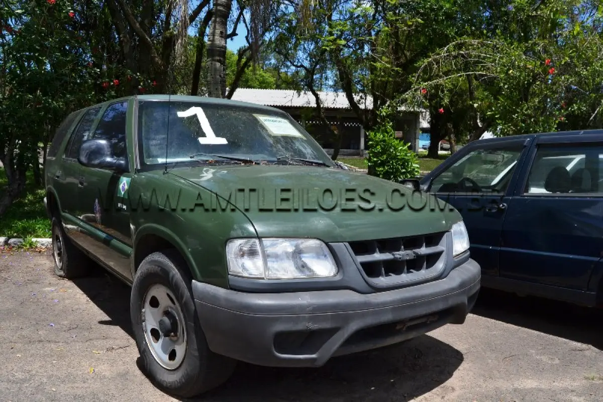 LOTE 001 - MARCA/MODELO: CAMIONETA GM BLAZER