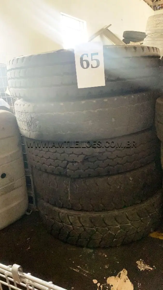 LOTE 065 - MARCA/MODELO: 10 PNEUS 10.00 R20