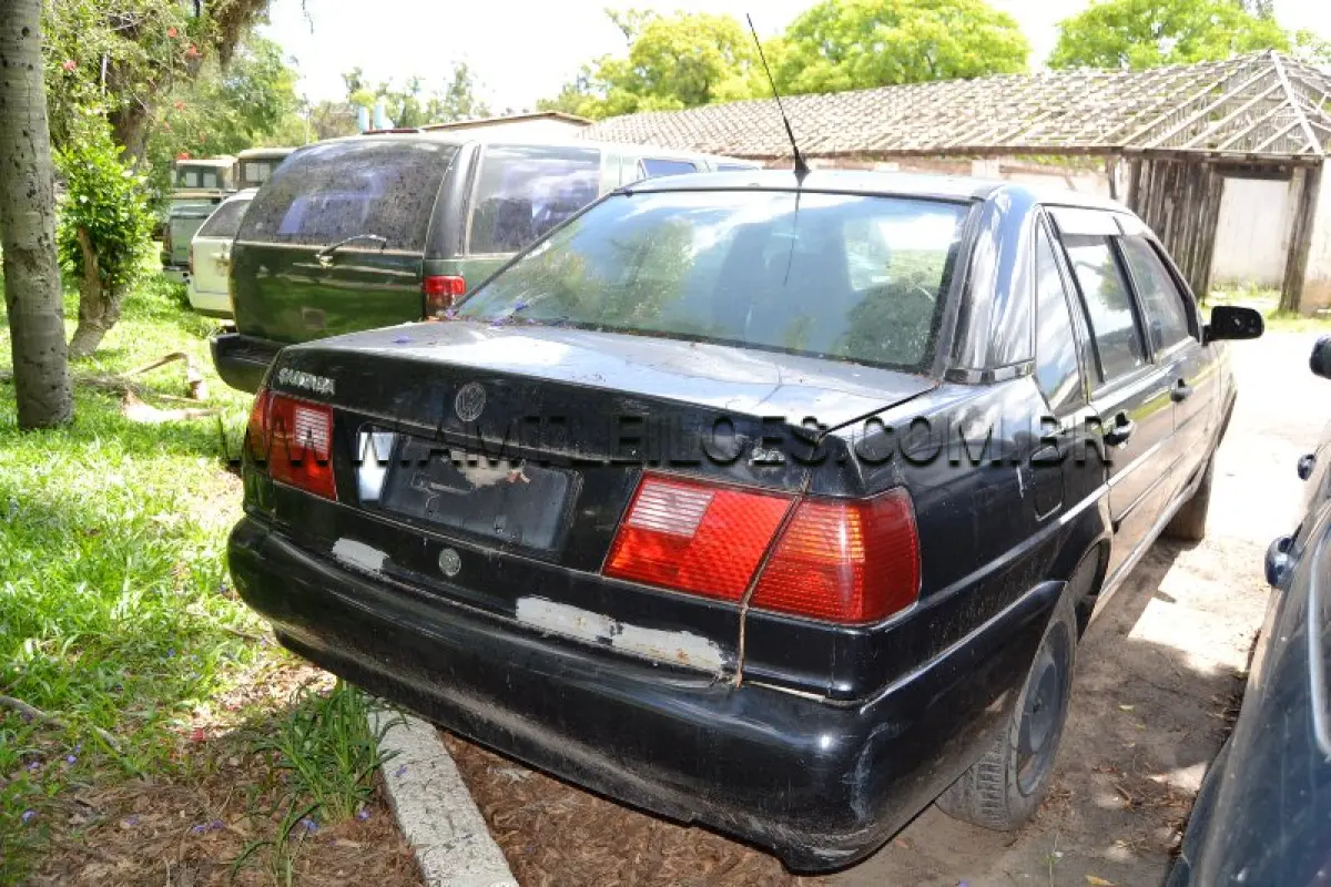 LOTE 004 - MARCA/MODELO: AUTOMÓVEL VW SANTANA 2.0