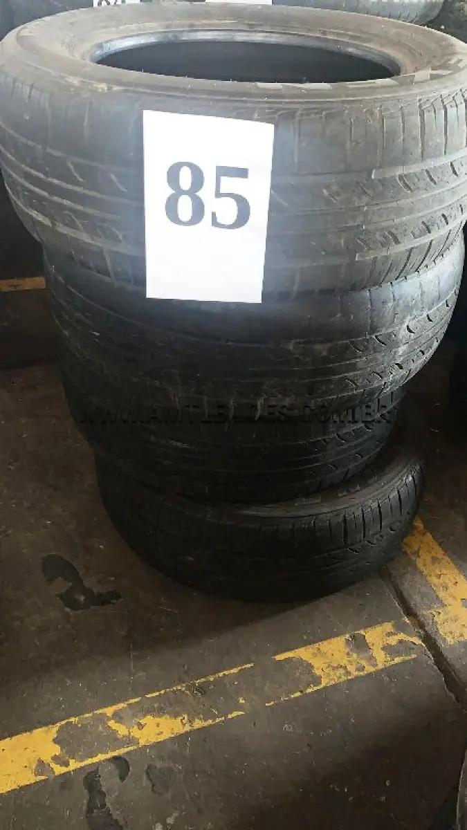 LOTE 085 - MARCA/MODELO: 04 PNEUS 255/60 R18