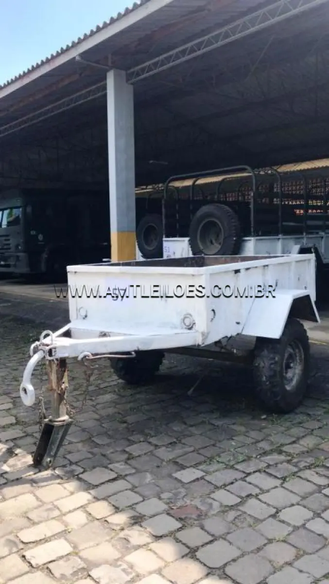 LOTE 057 - MARCA/MODELO: CARGA EMP GE FREIO AR COMP 12040 1 ½ TON 2R RODO