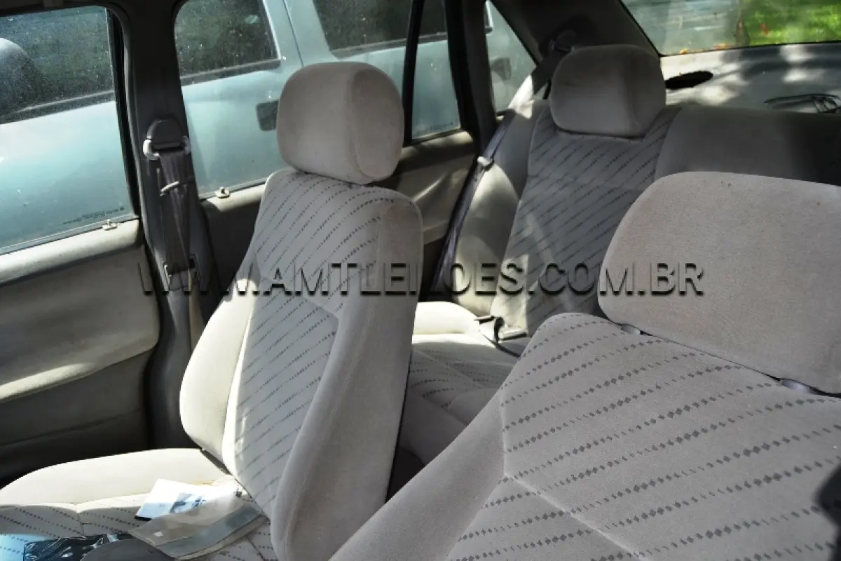 LOTE 003 - MARCA/MODELO: AUTOMÓVEL VW SANTANA 1.8 