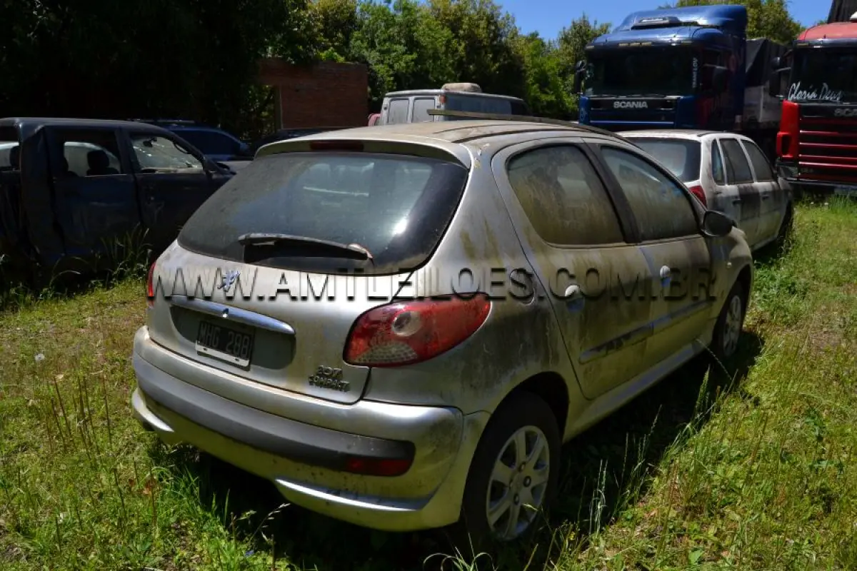 LOTE 006 - SUCATA - PEUGEOT / 207, Placa: MHG288, UF: ARGENTINA, Ano: / Cor: Prata, Chassi: 8AD2MKFWMDG073091