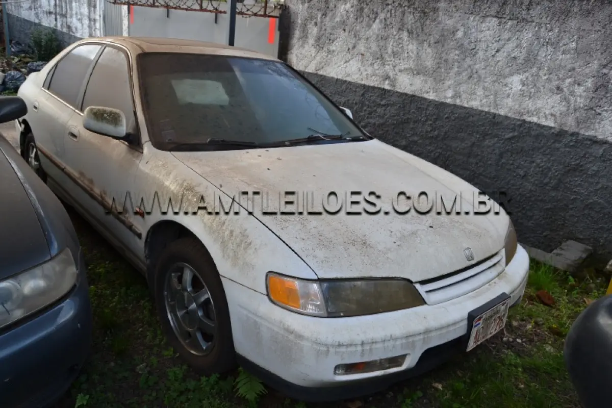 LOTE 007 - SUCATA - HONDA/ACCORD SEDÃ, Placa: ACJ228, UF: PARAGUAY Ano: 1994/ Cor: Branca, Chassi: JHMCD56200C000823.