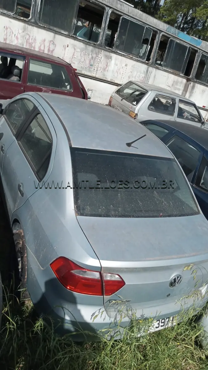 LOTE 014 - VW/VOYAGE TL MBV, Placa: PZF3971, UF: SC Ano: 2017/ Cor: Prata, RENAVAM: 1112682179, Chassi: 9BWDB45U1HT101076/ Motor: CCRV85041;