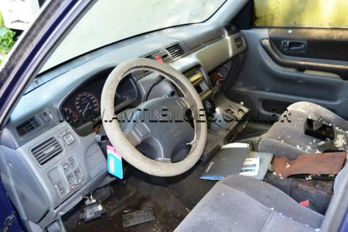 LOTE 011 - SUCATA: Espécie: AUTOMÓVEL, HONDA / CR-V 2.4 EXL AT, COM EMPLACAMENTO DO EXTERIOR PARAGUAI, Placa: ALA-757, Ano/Mod.: 1998, Cor: Azul.