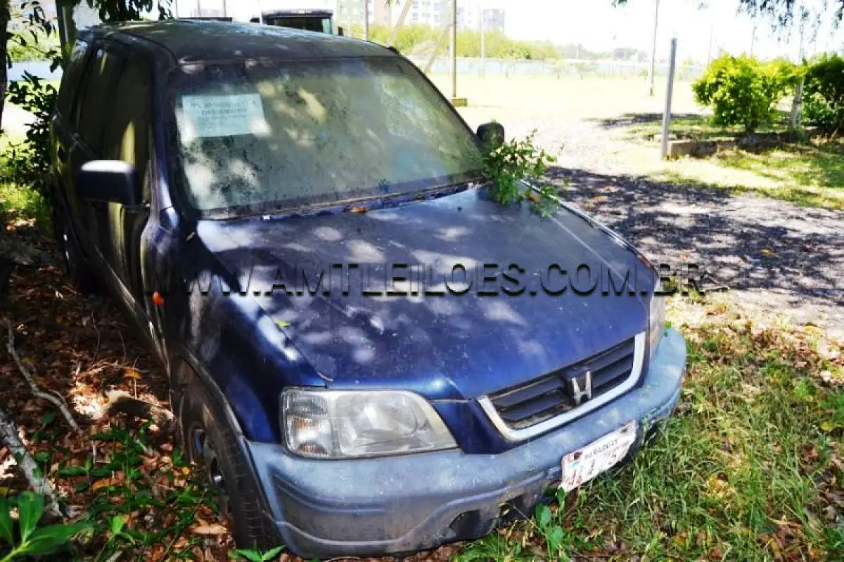 LOTE 011 - SUCATA: Espécie: AUTOMÓVEL, HONDA / CR-V 2.4 EXL AT, COM EMPLACAMENTO DO EXTERIOR PARAGUAI, Placa: ALA-757, Ano/Mod.: 1998, Cor: Azul.