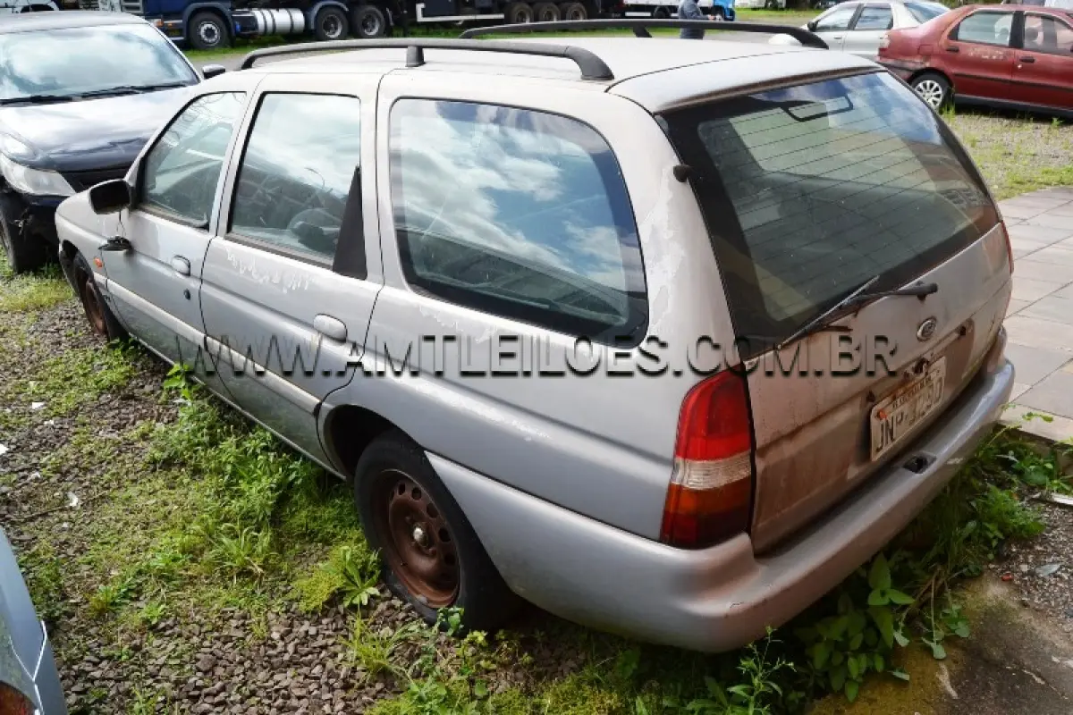 LOTE 003 - SUCATA - FORD /ESCORT GLX16VF /Ano  modelo: 1997 / Cor: PRATA