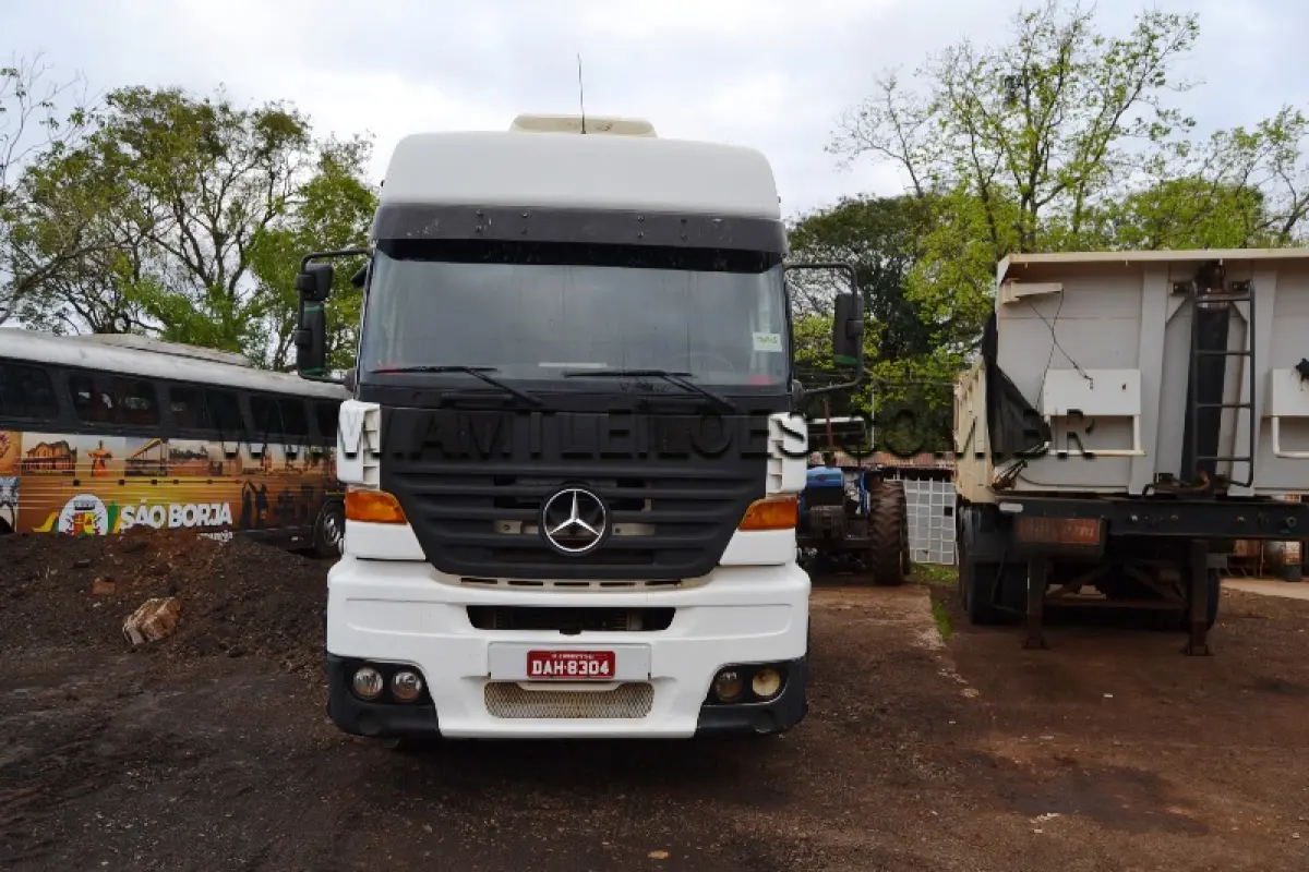 LOTE 001 - MERCEDES BENZ/1938 S/TRAÇÃO, ANO/MOD 2002/2002, BRANCA, ALCOOL/GASOLINA, PLACA: DAH8304‐SP, RENAVAM: 796474036, CHASSI: 9BM6931962B301426, N° MOTOR: