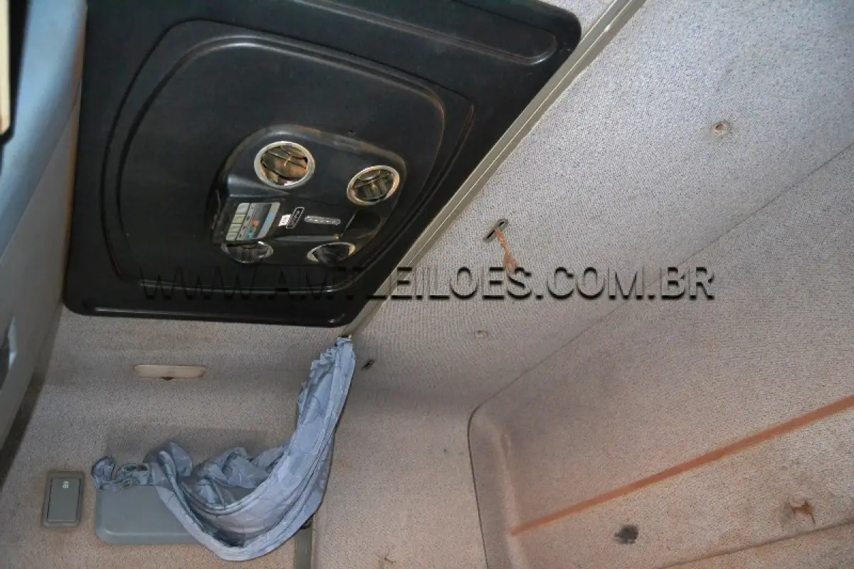 LOTE 001 - MERCEDES BENZ/1938 S/TRAÇÃO, ANO/MOD 2002/2002, BRANCA, ALCOOL/GASOLINA, PLACA: DAH8304‐SP, RENAVAM: 796474036, CHASSI: 9BM6931962B301426, N° MOTOR: