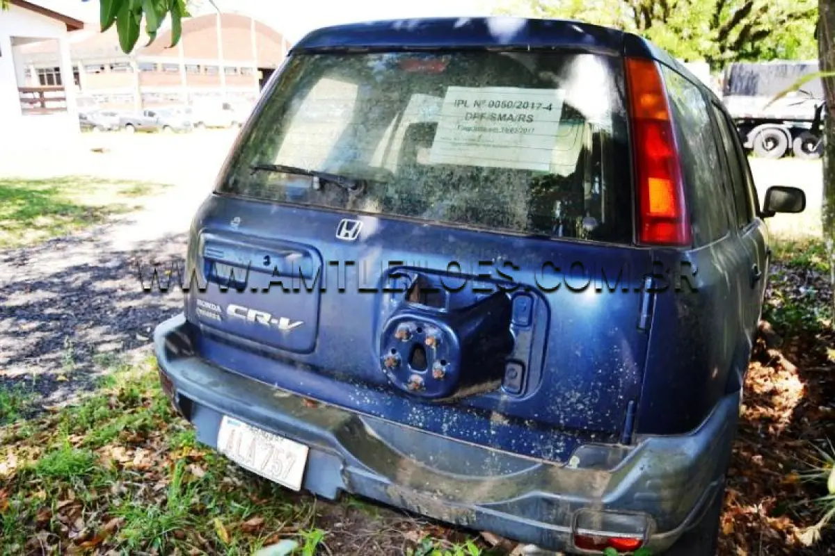LOTE 011 - SUCATA: Espécie: AUTOMÓVEL, HONDA / CR-V 2.4 EXL AT, COM EMPLACAMENTO DO EXTERIOR PARAGUAI, Placa: ALA-757, Ano/Mod.: 1998, Cor: Azul.