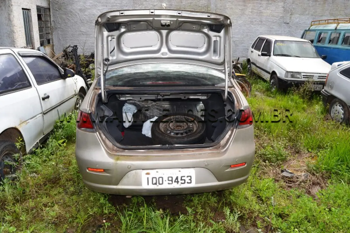 LOTE 006 - FIAT/SIENA EL FLEX, Placa: IQO9453, UF: RS; Ano/Mod: 2010; Cor: Bege, RENAVAM: 197612768; Chassi: 9BD17202LA3552442; Motor: 310ª10119373993.