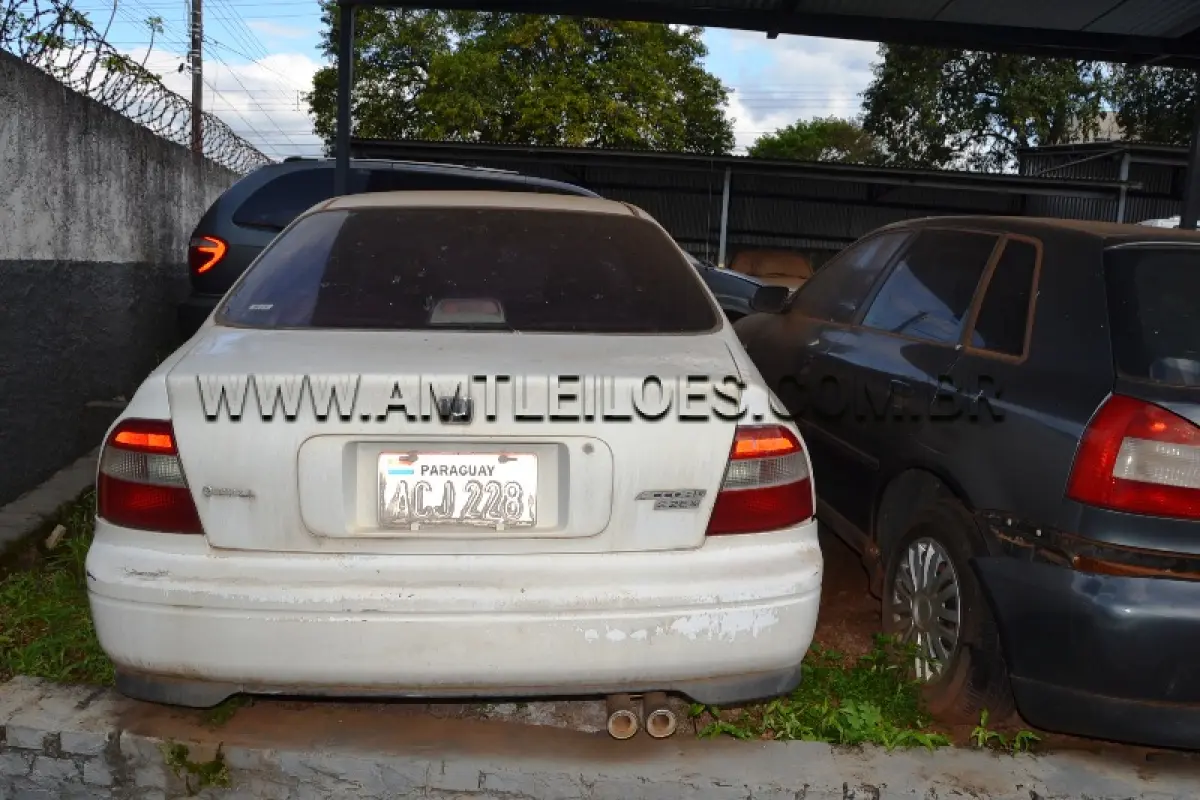 LOTE 007 - SUCATA - HONDA/ACCORD SEDÃ, Placa: ACJ228, UF: PARAGUAY Ano: 1994/ Cor: Branca, Chassi: JHMCD56200C000823.