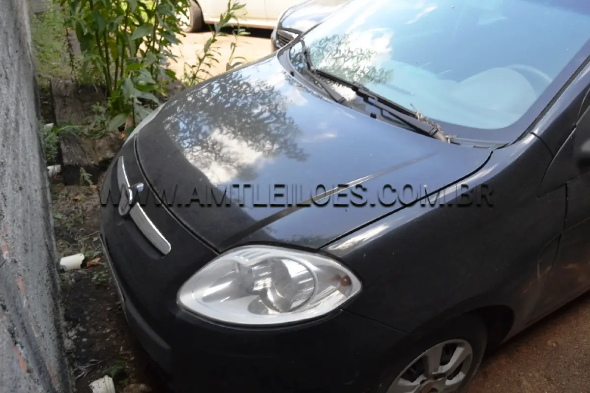 LOTE 021 - Espécie: PASSAGEIRO / Marca: I / Modelo: FIAT PALIO ATTRACT 1.4 / Placa: IUM5D81 / Ano fabricação: 2013 / Ano modelo: 2013 / Cor: PRETA / Chassi: 8AP196272D4027436 / Motor: 327A0111320269 / Renavam: 548088268
