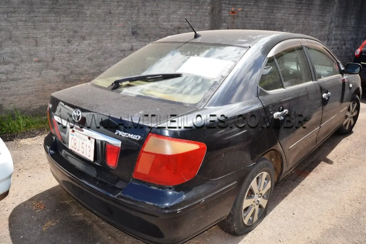 LOTE 022 - SUCATA: Espécie: AUTOMÓVEL: TOYOTA/COROLLA, modelo Premio X, possivelmente ano/modelo 2004/2004, cor preta, placa paraguaia CBJ513, Chassi: ZZT240-0049689, Nº do Motor: 1ZZ-A054162.