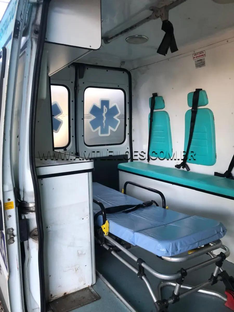 LOTE 010 - MARCA/MODELO: FIAT/DUCATO MC TCA AMBULÂNCIA Placa: IVI0I51, Ano/Modelo: 2014, Combustível: Diesel