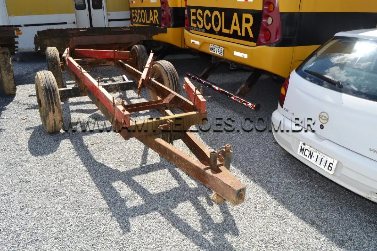 LOTE 013 - MARCA/MODELO: CARRETA AGRÍCOLA