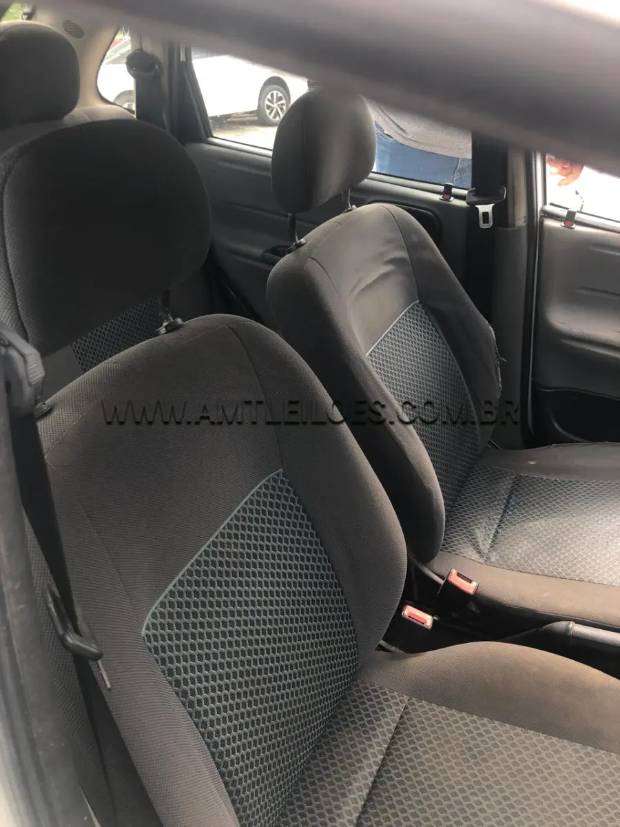 LOTE 009 - MARCA/MODELO: CHEVROLET/CLASSIC LS Placa: ISK1983, Ano/modelo: 2011/2012