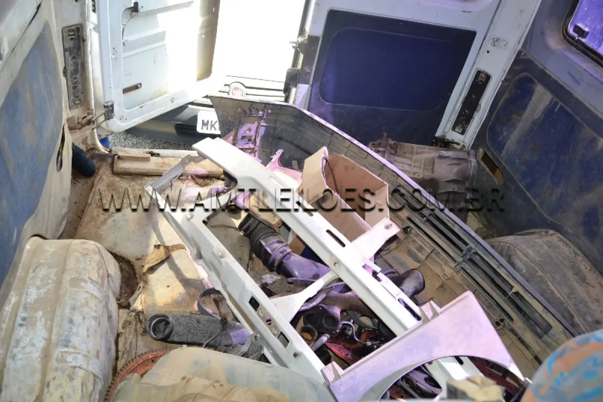 LOTE 019 - MARCA/MODELO: VAN SPRINTER/ MB-310 - Ano: 1998