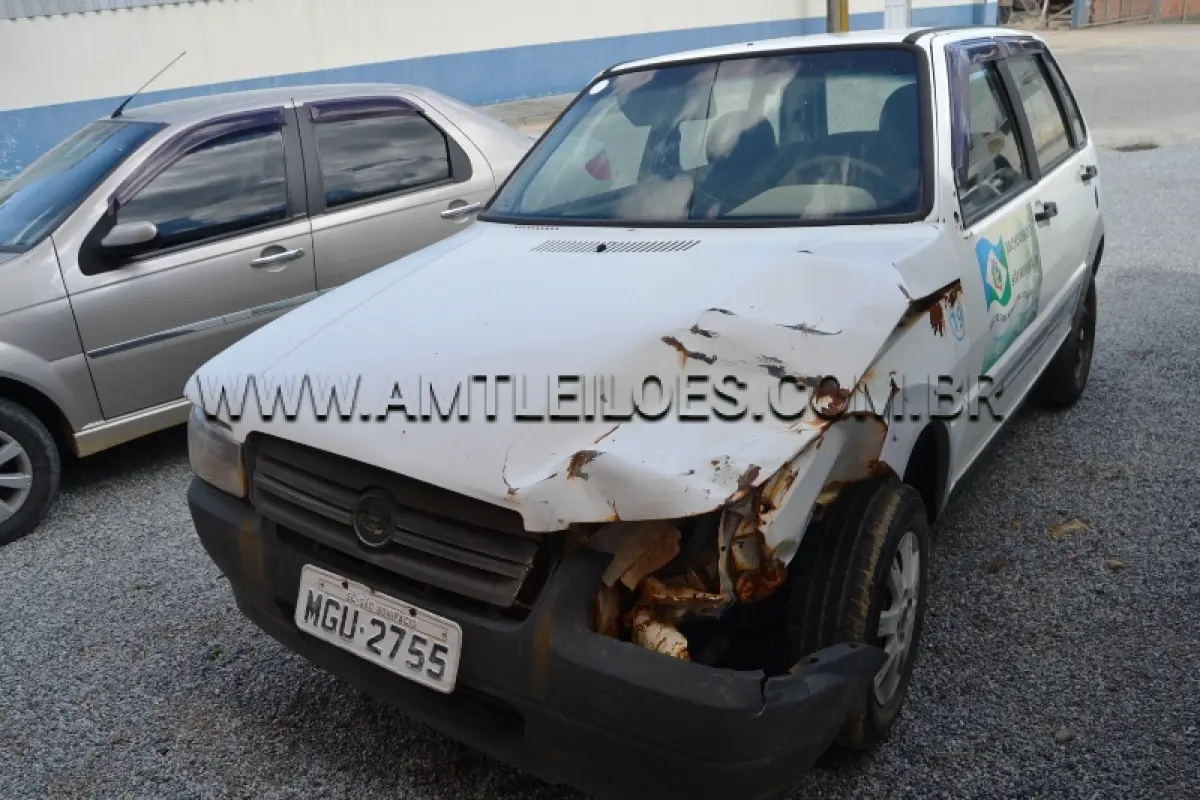 LOTE 005 - MARCA/MODELO:  FIAT/ UNO MILLE WAY Ano/modelo: 2009/2010.
