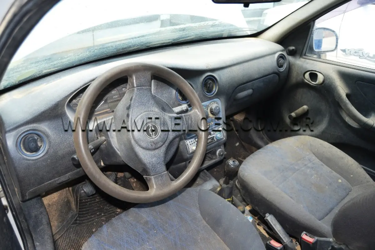 LOTE 004 - MARCA/MODELO: GM/ CELTA -  Ano/modelo:  2003/2004
