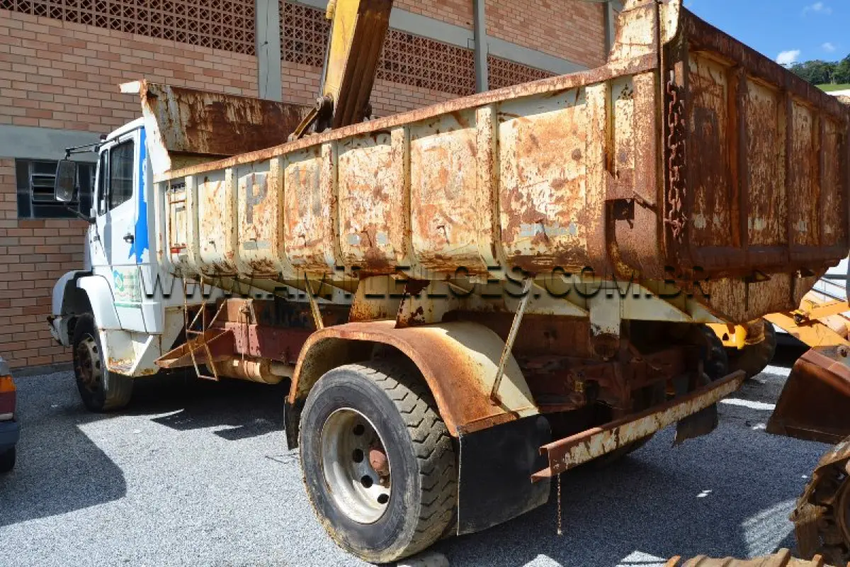 LOTE 007 - MARCA/MODELO: CAMINHÃO BASCULANTE  /  MB1618 -  Ano: 1993
