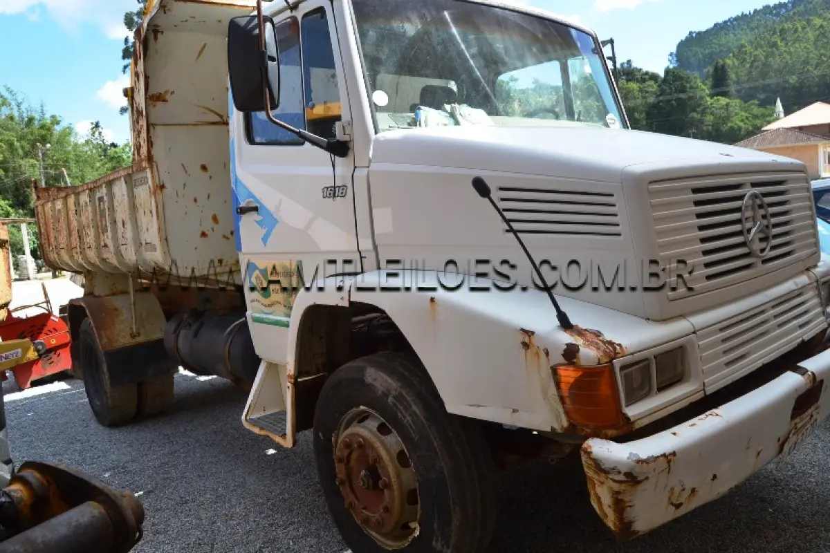 LOTE 007 - MARCA/MODELO: CAMINHÃO BASCULANTE  /  MB1618 -  Ano: 1993