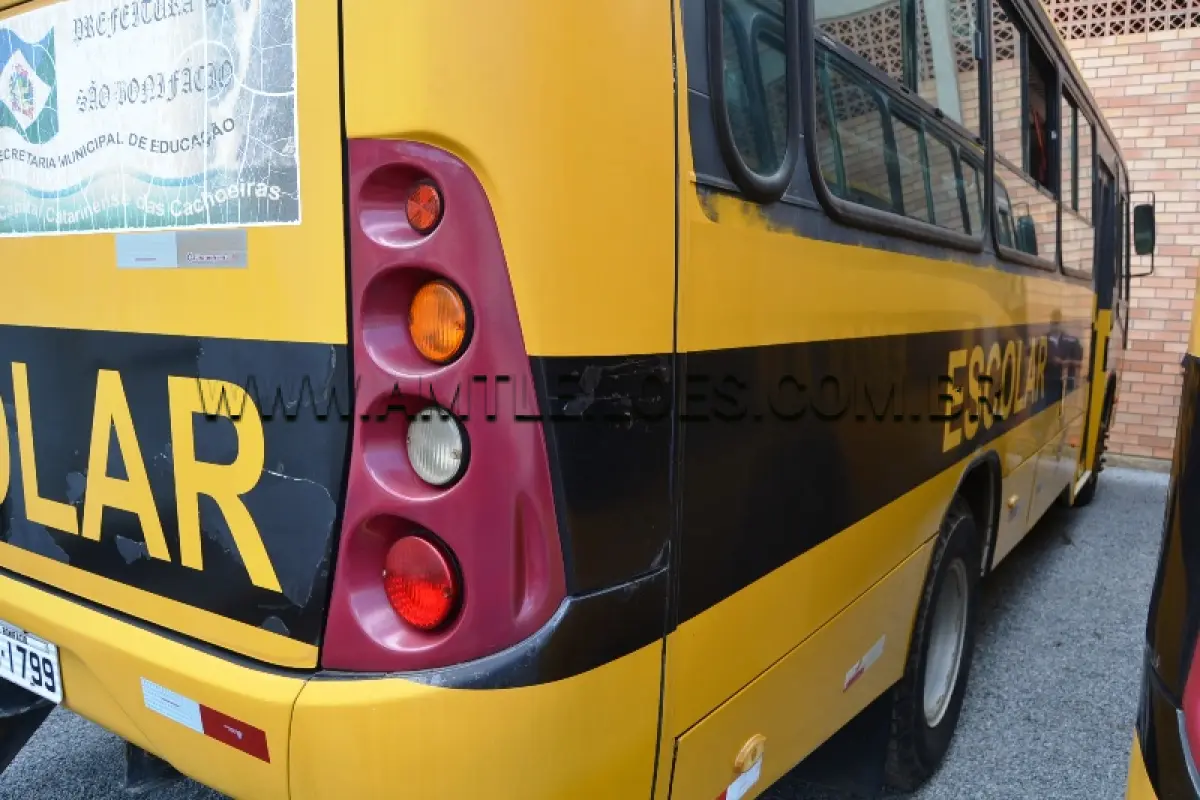 LOTE 003 - MARCA/MODELO: ÔNIBUS ESCOLAR VW/ 15.190 - Ano /modelo: 2011/2012