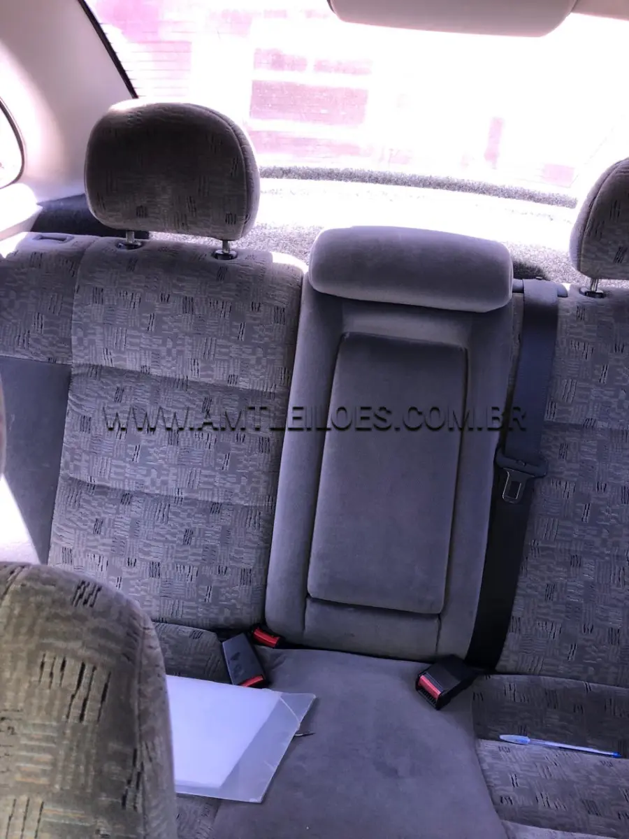 LOTE 008 - MARCA/MODELO: GM / VECTRA ELEGANCE, Placa: JBM1E69, Ano/Modelo: 2005