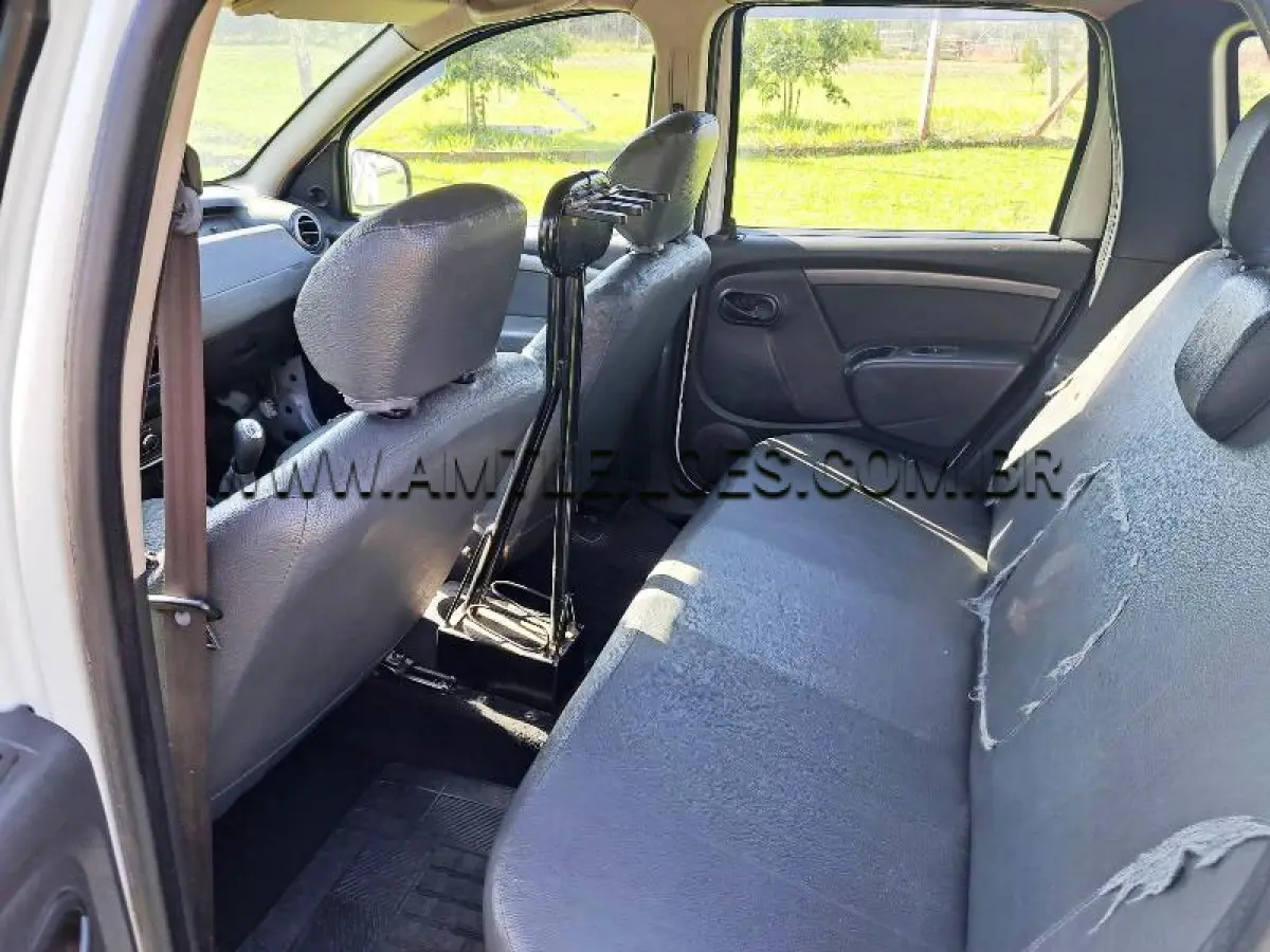 LOTE 036 - RENAULT/DUSTER 16 E 4X2, ANO/MODELO: 2013/2014
