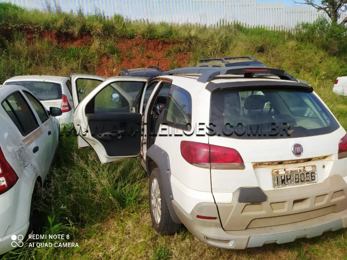 LOTE 045 - FIAT/WEEKEND ADVENTURE, ANO/MODELO: 2014/2015