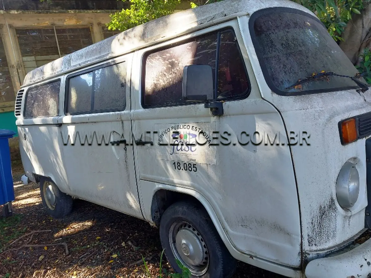 LOTE 147 - VW/KOMBI, ANO/MODELO: 2009/2010