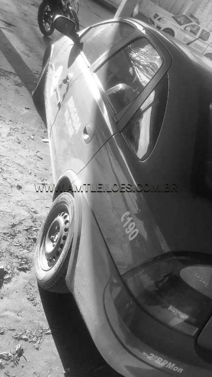 LOTE 164 - GM/CORSA SEDAN, ANO/MODELO: 2003/2004