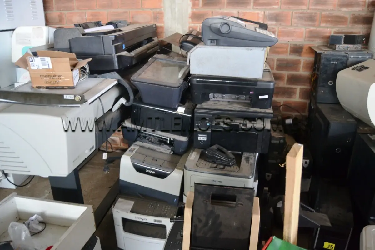 LOTE 029 - LOTE COMPOSTO DE 100 UN.COM OS SEGUINTES ITENS: CPUS.COMPUTADOR, DESKTOP, NOTEBOOK, MONITOR, TABLET, IMPRESSORAS, PLOTTER, NOBREAK E PERIFÉRICOS.