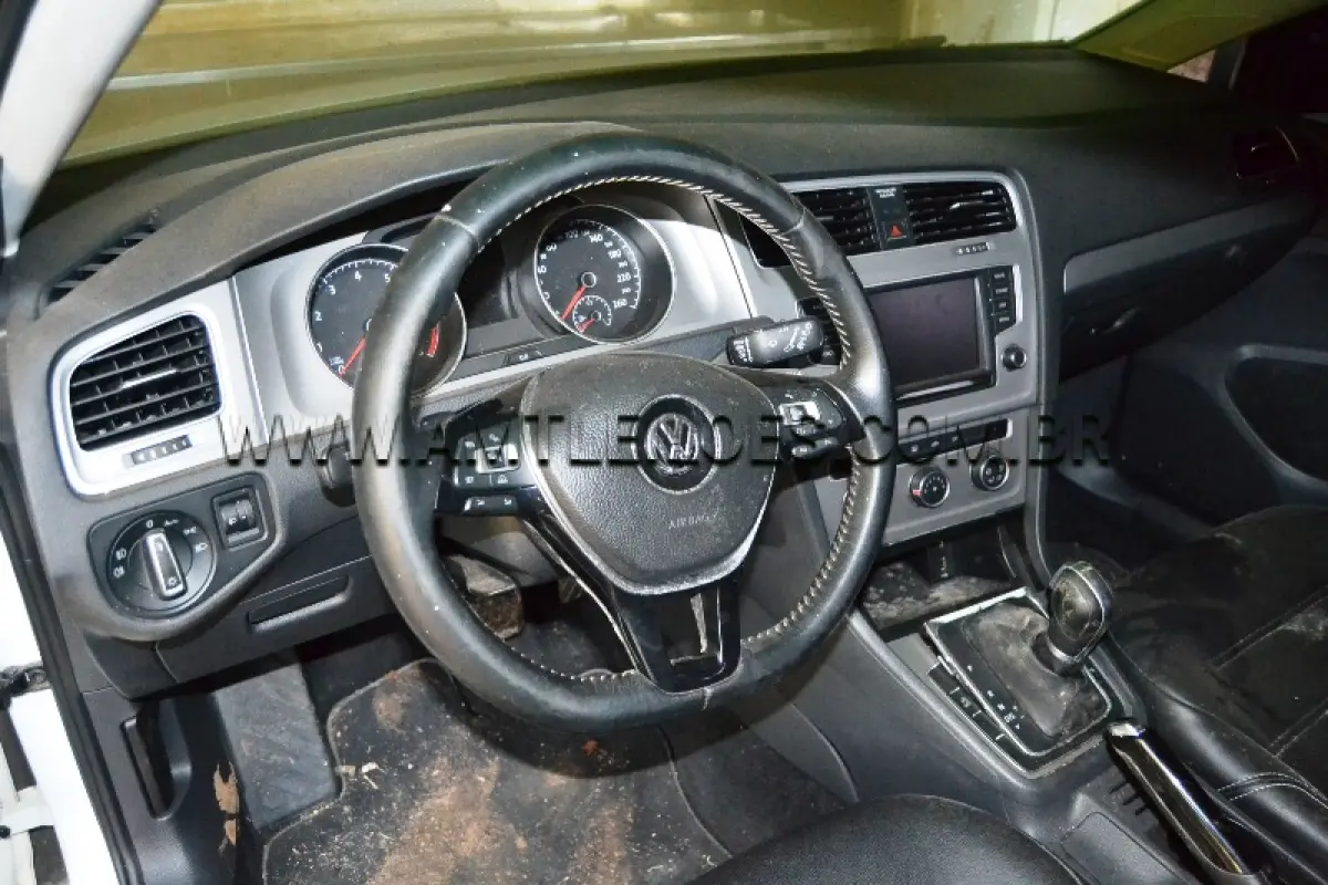 LOTE 009 - Marca: I / Modelo: VW  GOLF VARIANT CL AA, Placa: QKH6I62, Ano / Modelo: 2016 .