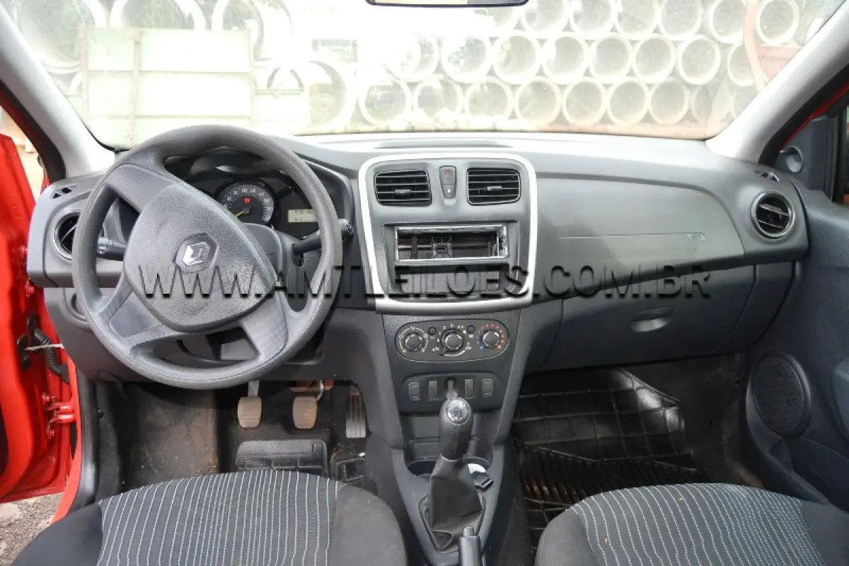 LOTE 003 - MARCA/MODELO: RENAULT SANDERO,  PLACA: QJN1422, COR: VERMELHA, ANO/MODELO: 2018, CHASSI:  93Y5SRF84JJ302042, RENAVAM:  01148515957.