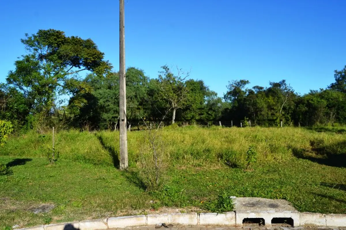 LOTE 001 - TERRENO com Área Superficial 2.236,91 m², Matrícula Nº 144.850 Rua C, lot. Parque resid Alto Boa Vista, Bairro Califórnia.