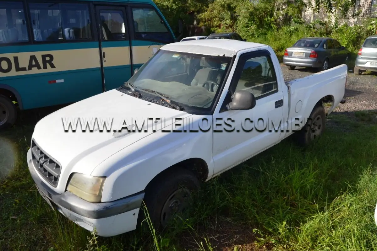 LOTE 024 - GM/ S10 2.8 S AMBULÂNCIA, PLACA: ILH 0952, DIESEL, ANO/MODELO: 2003/2003.