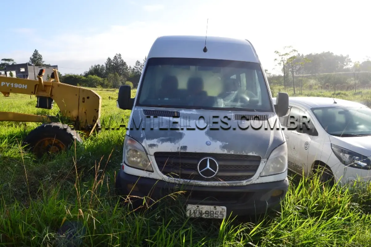 LOTE 021 - I/M. BENZ 415 CDI SPRINTERM, PLACA: IVN 9855, DIESEL, ANO/MODELO: 2013/2014.
