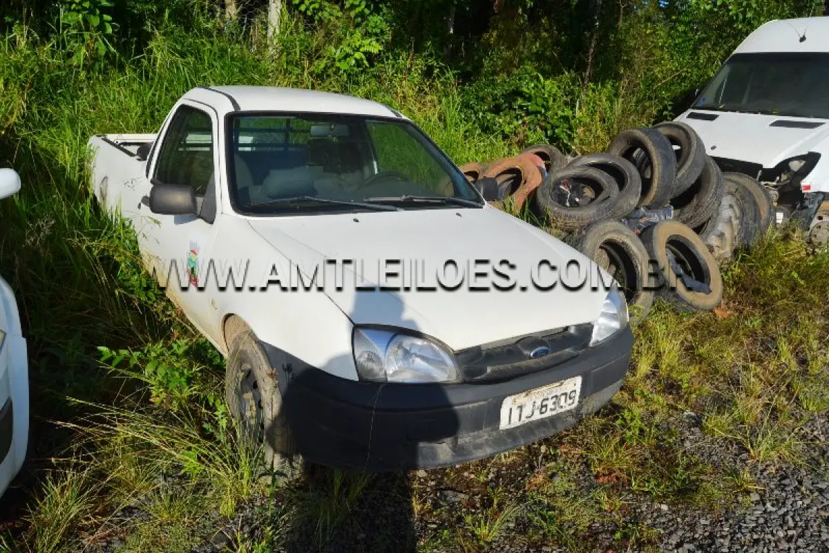 LOTE 018 - FORD COURIER L 1.6 FLEX,  PLACA: ITJ 6309, ANO/MODELO: 2012/2012.