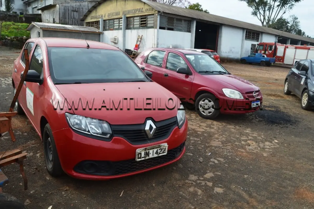 LOTE 003 - MARCA/MODELO: RENAULT SANDERO,  PLACA: QJN1422, COR: VERMELHA, ANO/MODELO: 2018, CHASSI:  93Y5SRF84JJ302042, RENAVAM:  01148515957.