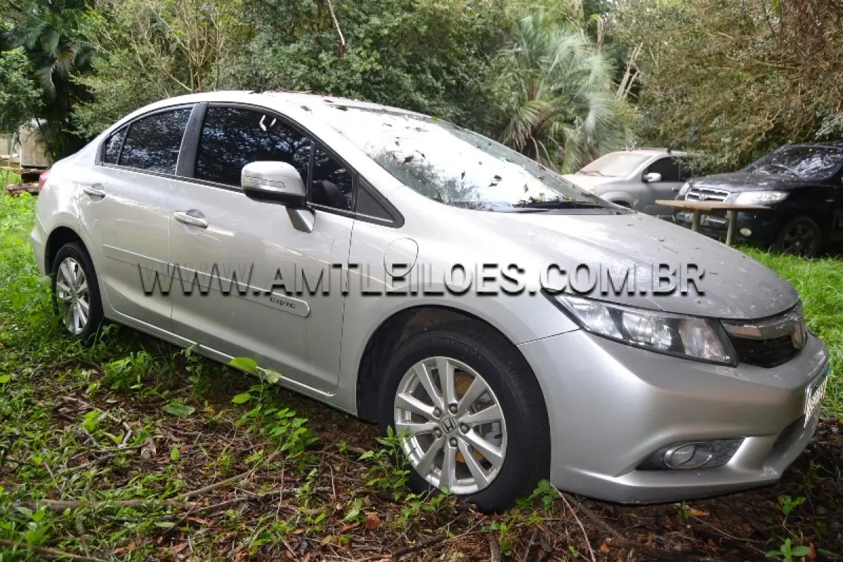 LOTE 017 - Marca: HONDA /  Modelo: CIVIC LXL, Placa: FEQ0D26, Ano /Modelo: 2012.
