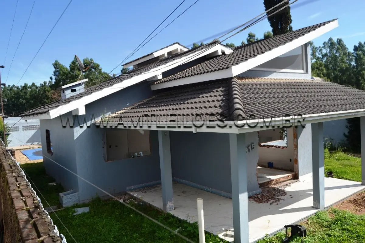LOTE 002 - UM TERRENO, SITUADO NA ZONA URBANA DE SAPIRANGA/RS, NA QUADRA Nº 79, SETOR 02 DO PLANO DIRETOR, COM ÁREA SUPERFICIAL DE 727,20M², MATRÍCULA N. 20.624 RI DE SAPIRANGA/RS.